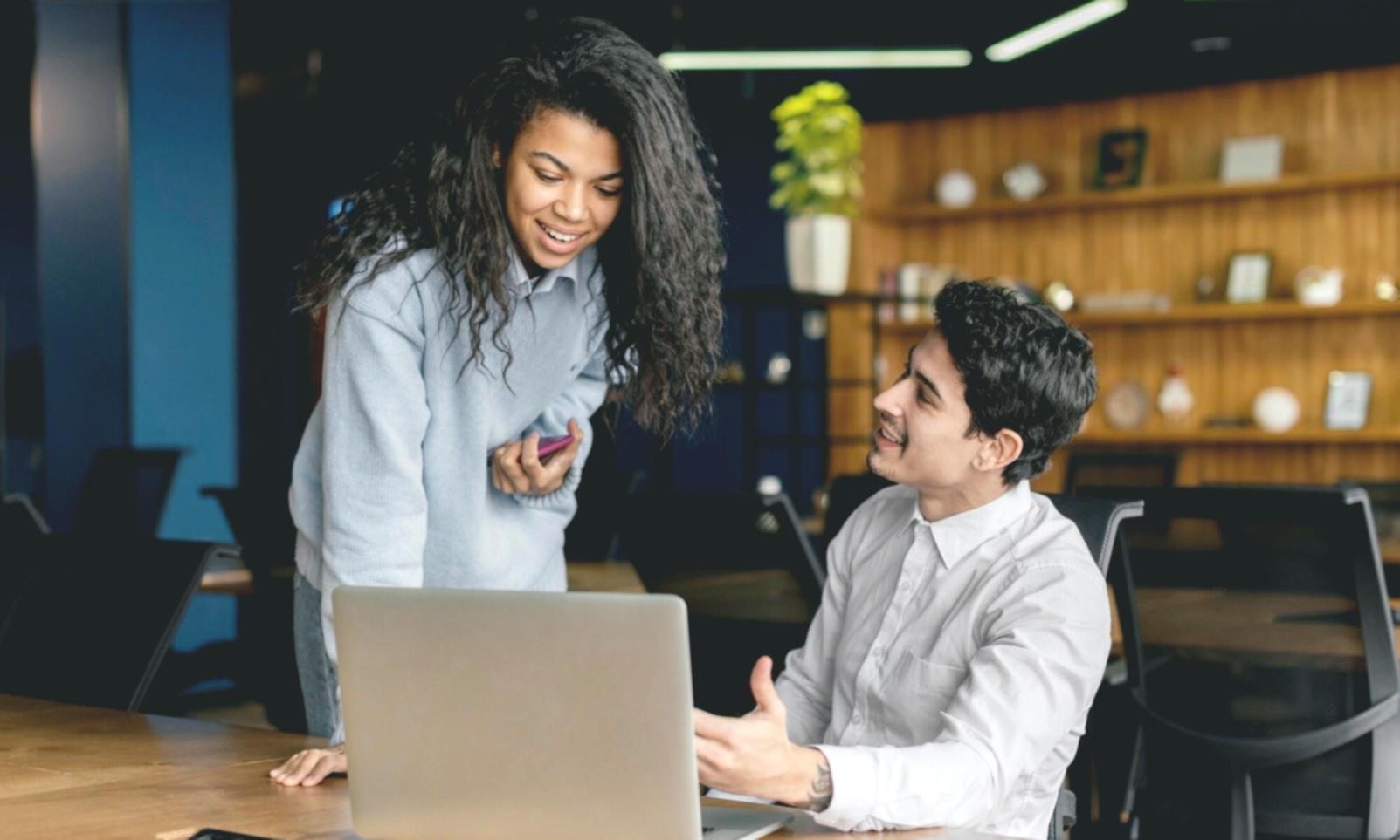 Équipe melioravyn analysant des données commerciales