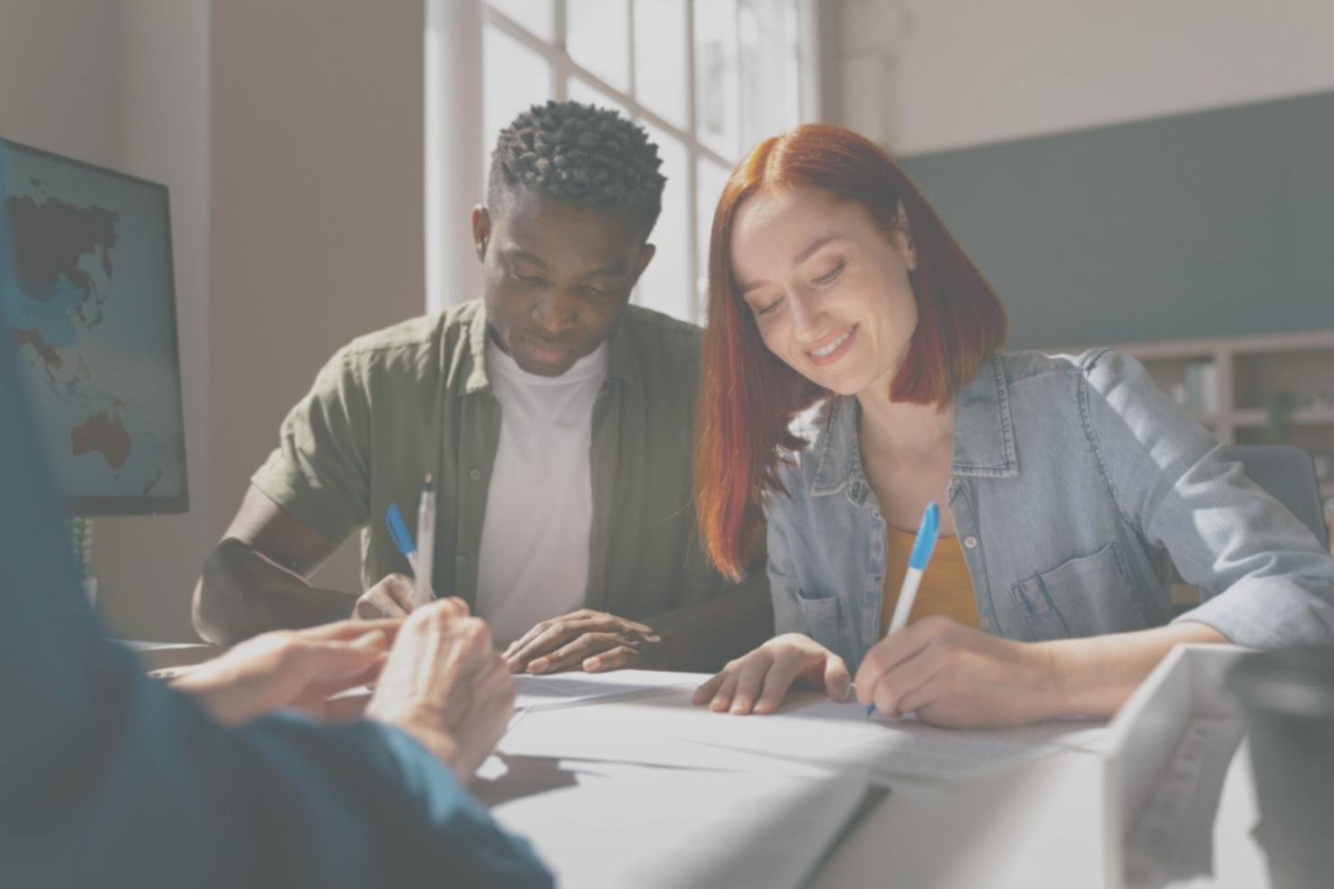 Bureau moderne avec analyses financières